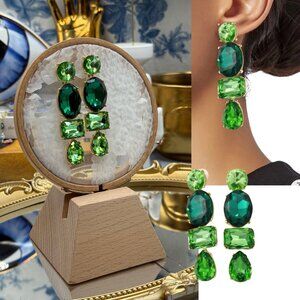 🆕 OSCAR DE LA RENTA 🧿 NWOT Goldtone & Green Crystal Geometric Drop Earring